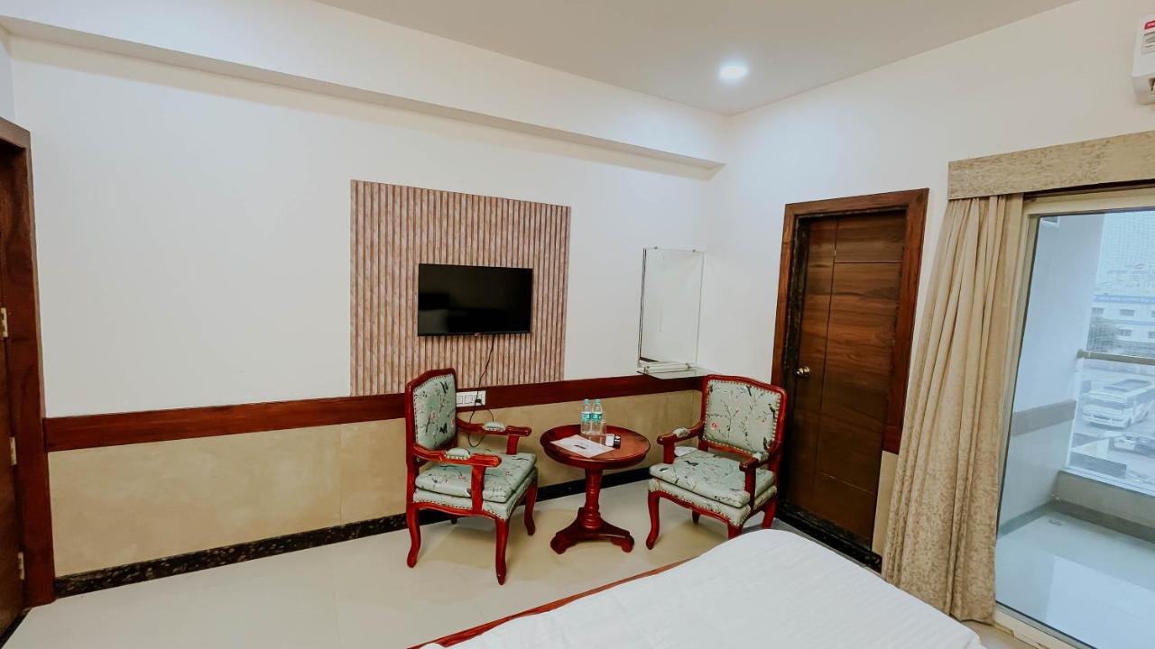 Hotel Tirth By Sonu'S Уджайн Екстериор снимка